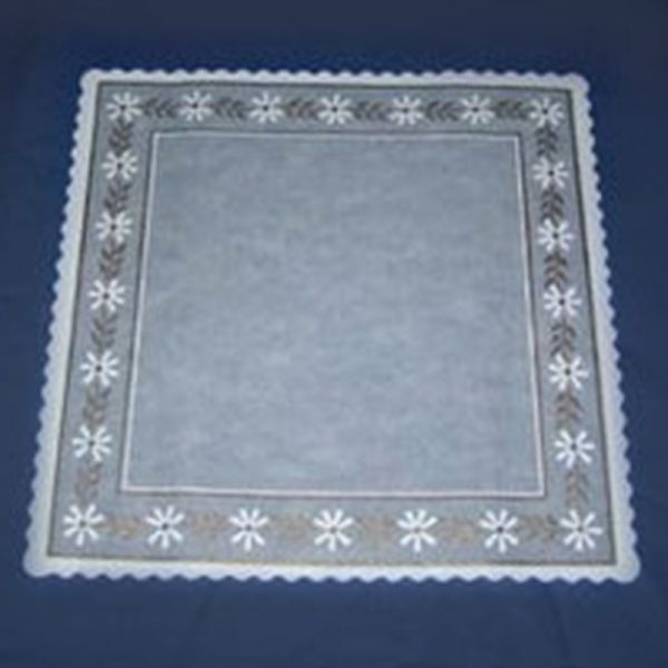 1/2 Sheet Danish Doilies   500 pcs
